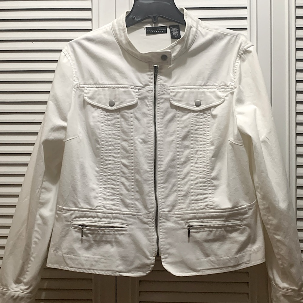 Women white waist length jacket